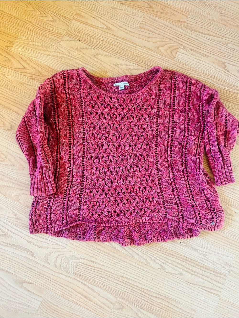 AE Outfitter Open-Knit Raspberry Pink sz M